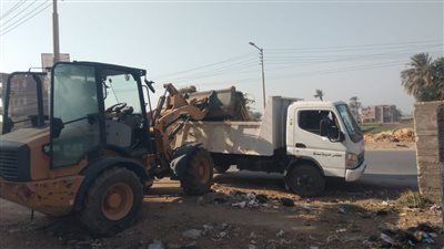 حملات نظافة مستمرة بأسيوط: رفع ١٧٩ طنًا من المخلفات في «صدفا»