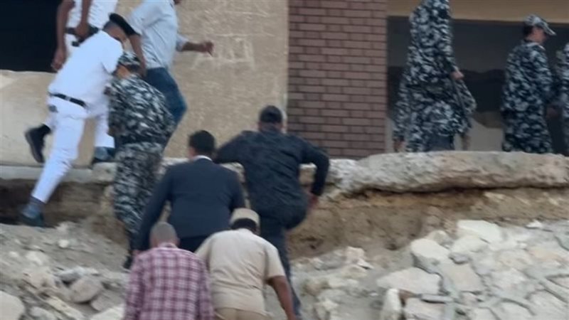 التحفظ على والد المتهم