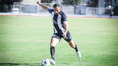 علي معلول نجم الأهلي السابق يقود الصفاقسي لفوز مثير بالدوري التونسي