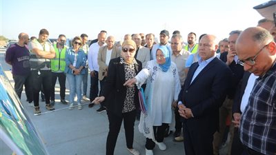 وزير النقل يتفقد أعمال الطريق الدولي الساحلي بمدينة الأثاث بطول 64 كم
