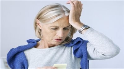 من الإرهاق إلى النسيان..متى يصبح التوتر علامة على الخرف المبكر؟