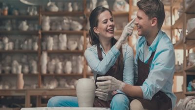 9 علامات خفية تكشف أن شريكك قد يعاني من اضطراب فرط الحركة ونقص الانتباه