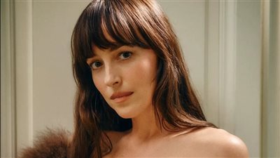 الممثلة الأميركية داكوتا جونسون سفيرة عالمية جديدة لدار 