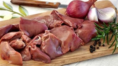 بخطوات بسيطة وطعم شهي.. طريقة سهلة لتحضير الكبد والقوانص في المنزل