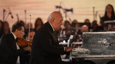 عمر خيرت يشعل مدارات الإبداع في مهرجان ومؤتمر الموسيقى العربية 33 (صور)