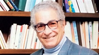 في ذكرى رحيله.. أنيس منصور الفيلسوف الذي طاف العالم بالكلمة