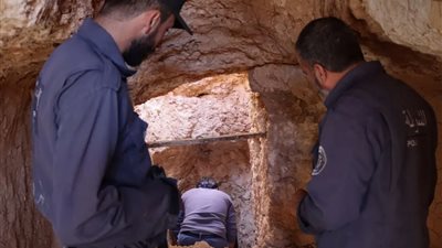 بالصور.. سجن سري تحت الأرض يكشف عن ممارسات نظام الأسد في حمص