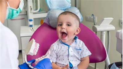 طفلك يعاني من قرح الفم؟ إليك الحلول الطبيعية المجربة لتخفيفها 	