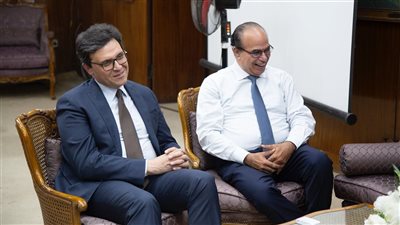 وزير الثقافة يتفقد الهيئة المصرية للكتاب ويتابع استعدادات معرض القاهرة للكتاب