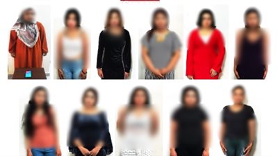 عبر تطبيق شهير.. القبض على 11 سيدة يمارسن الرذيلة مقابل المال في الدقهلية