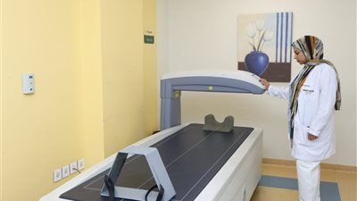 أحدث جهاز لفحص هشاشة العظام ينضم لمنظومة مستشفيات شفاء الأورام بالأقصر