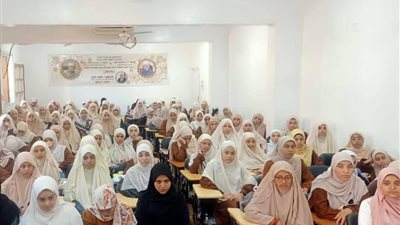  خطورة إدمان السوشيال ميديا..ندوة لأوقاف الوادي الجديد بكلية البنات الأزهرية