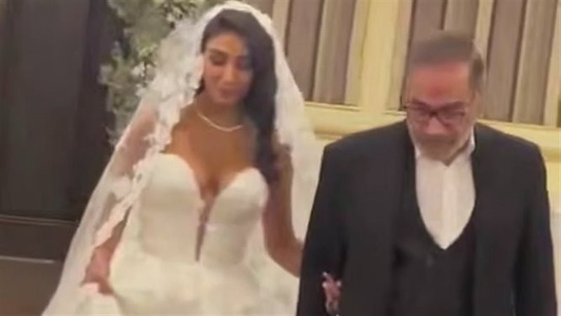 ابنة مستشار خامنئي