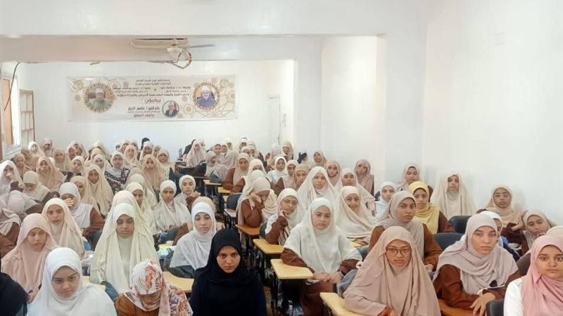 طالبات كلية بنات