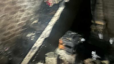 أول صور لاندلاع حريق في حوش بقرية الرحمانية شمال قنا