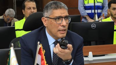 محافظ الجيزة يتابع انتظام مواقف السرفيس ومحطات الوقود|فيديو