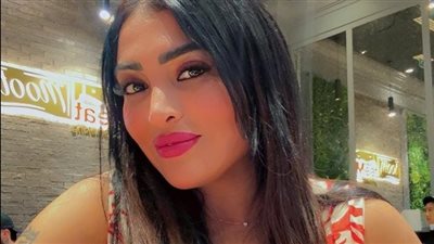 مي كمال الدين: أحمد مكي كان داعمًا لمسيرتي العلمية.. ولست خبيرة تجميل