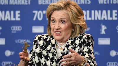 هيلاري كلينتون: ترامب يخرب البيت الأبيض لبناء قاعة رقص