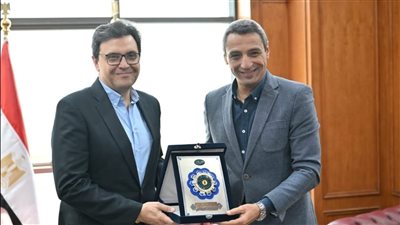 وزير الثقافة يلتقي محافظ السويس لبحث سبل دعم الأنشطة الإبداعية