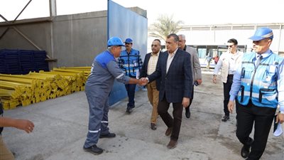 وزير الدولة للإنتاج الحربي يتابع مراحل التصنيع العسكري والمدني بشركة حلوان