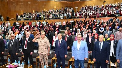 احتفالية بجامعة أسيوط بالذكرى 52 لنصر أكتوبر وجلسة حوارية مع أحد أبطال الحرب