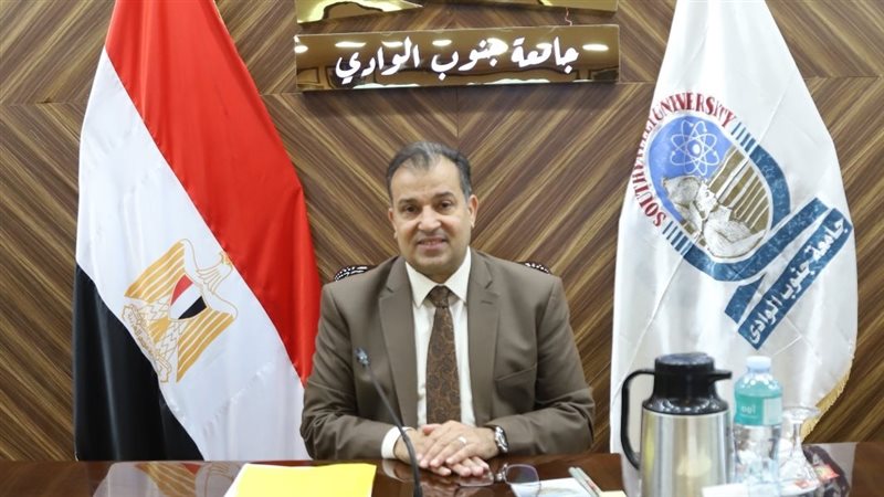 الدكتور أحمد عكاوي