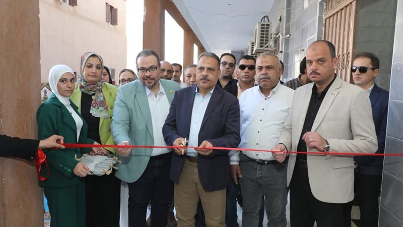 افتتاح المدرسة