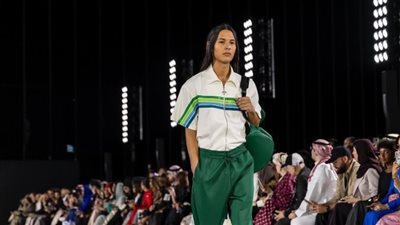 «الخطوط السعودية».. توسع هويتها التجارية بإطلاق علامة أزياء راقية