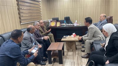 رئيس جامعة بنها يطمئن على 9 طلاب بـ