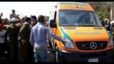 إصابة 4 أشخاص اثر حادث انقلاب سيارة ملاكي أمام واحة عمر بصحرواي البحيرة