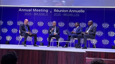 وزير السياحة والآثار يشارك كمتحدث رئيسي في جلسة نقاشية مخصصة لقارة أفريقيا