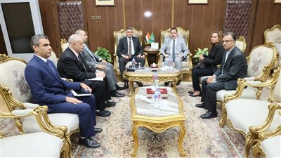 محافظ المنوفية يلتقي وفد الهيئة القومية للتأمين الاجتماعي لتعزيز التعاون