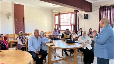 محافظ بني سويف يدعم تدريب 20 مدربًا لتنفيذ برامج التوعية البيئية بالمدارس