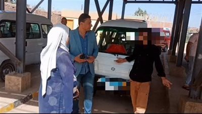 ضبط سائقين لعدم إلتزامهم بالتعريفة وبخطوط السير بمدينة اشمون بالمنوفية