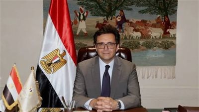 وزير الثقافة يهنئ المعماري حمدي السطوحي لفوزه بجائزة الريادة من اتحاد الأثريين