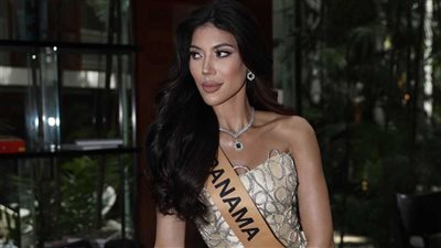 بعد خطأ سمعي.. موقف محرج لملكة جمال بنما على الهواء