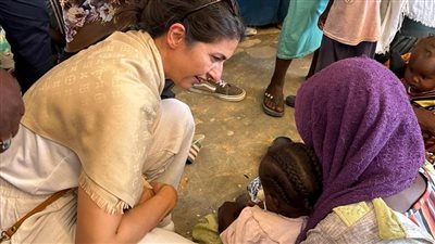 مأساة.. نائبة وزير الخارجية الألمانية تفقد أوضاع اللاجئين السودانيين في تشاد