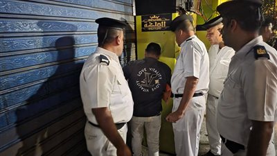 استجابة لشكاوى المواطنين.. غلق وتشميع 8 مقاهي وكافيهات مخالفة بالمريوطية فيصل