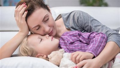 كيف يساعدك الحدس الأمومي على قراءة مشاعر طفلك دون كلمات؟