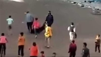  حافظة للقرآن..استياء ببورسعيد عقب انتشار فيديو سحل وضرب مشردة في الشارع