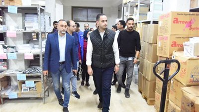 نائب وزير الصحة يتفقد مخازن الأدوية والمستلزمات الطبية بشمال سيناء