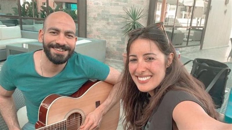 جيلان علاء وزوجها