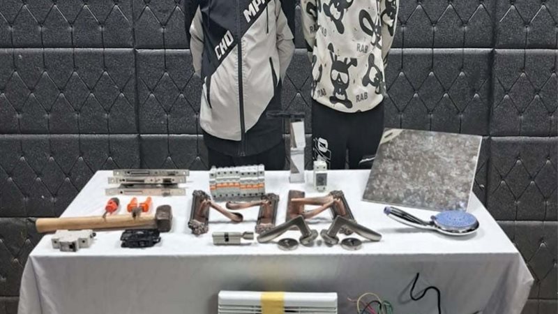 المتهمين و المسروقات