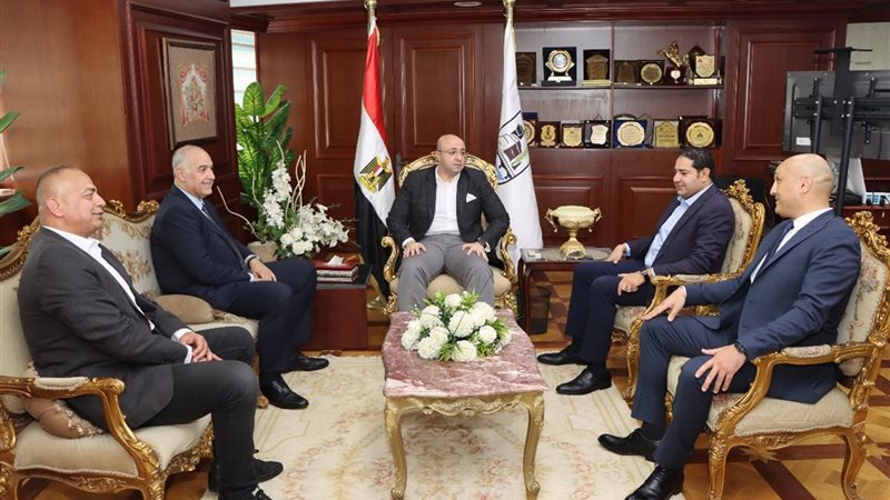 محافظ بنى سويف ومسوؤلى