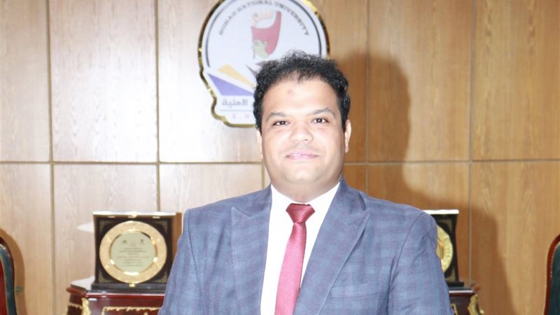 الدكتور محمود خليل