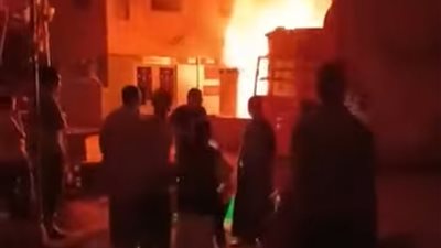 النار وصلت السماء.. حريق محول كهرباء بجوار مسجد بإسنا في الأقصر