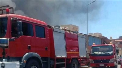 إصابة مسن في حريق نشب بسطح منزلين في الوليدية بأسيوط 