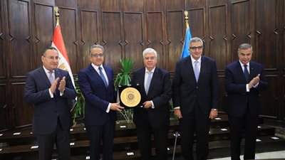 بحضور المحافظ.. المجلس الأعلى للجامعات يكرم الدكتور العناني بجامعة الإسكندرية