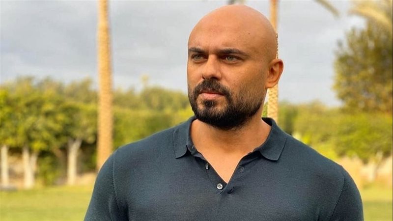 الفنان أحمد صلاح