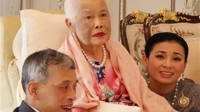 تايلاند تعلن وفاة الملكة الأم عن 93 عامًا.. رمز الأناقة والعمل الخيري